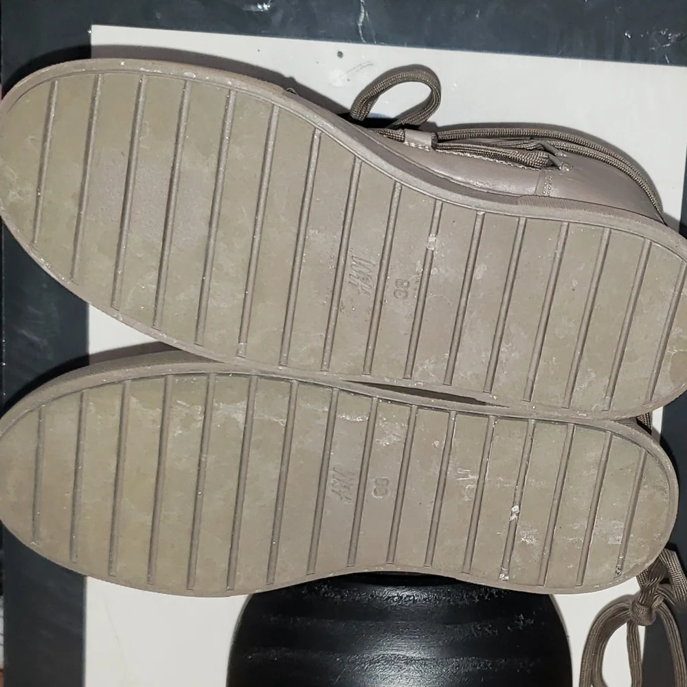 H&M Stylish High-Top Sneakers in Taupe